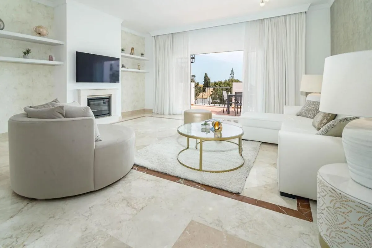 Amazing Penthouse Paraiso Pueblo And Hottub Rdr498 إِستيبونا شقة